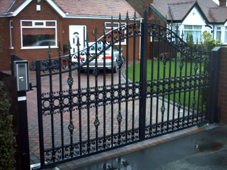 鐵(tiě)藝大(dà)門(mén)