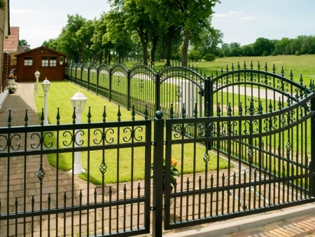 圍牆護欄